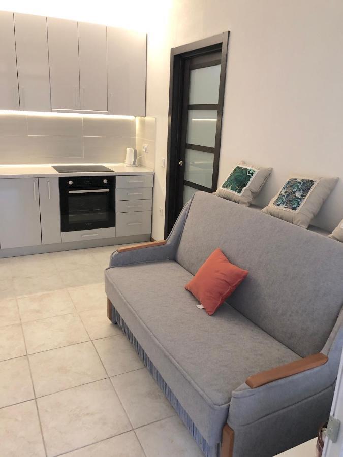 Жд Вокзал Пр Победы 67-В Метро Нивки Парк Шулявка Apartment Kyiv Exterior photo